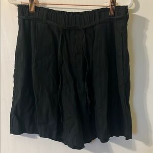 Universal Thread Black High Waist Relaxed Shorts